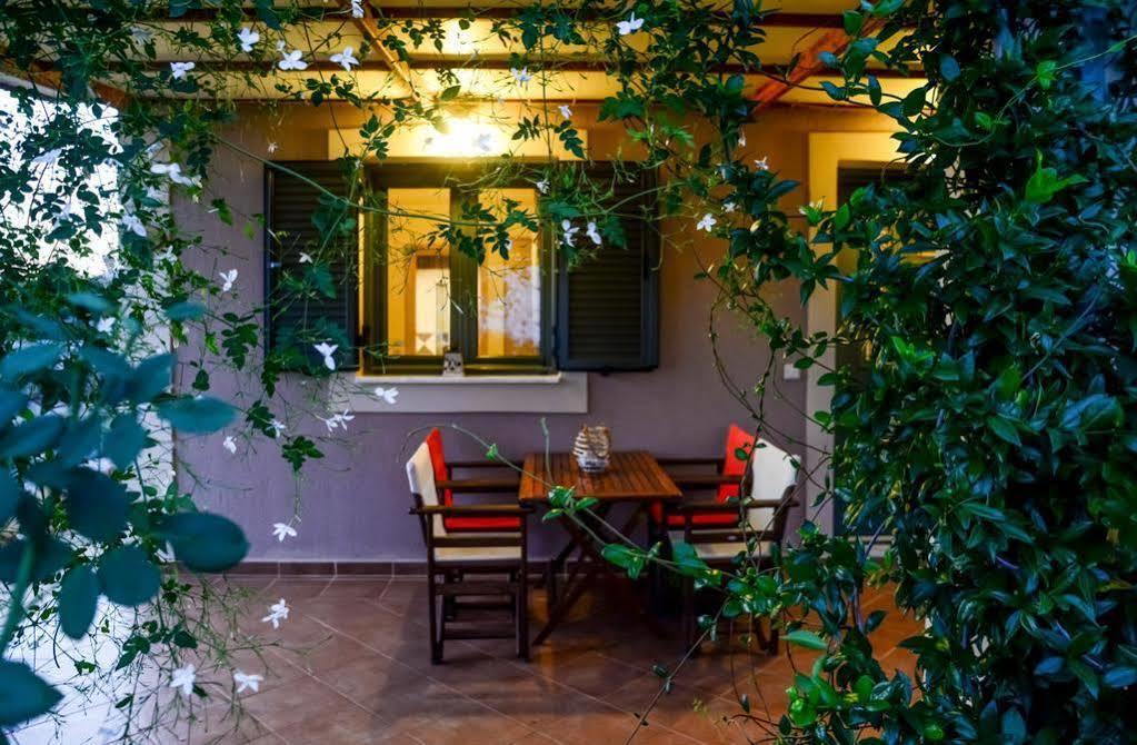Korallis Villas Livathos  Exterior photo